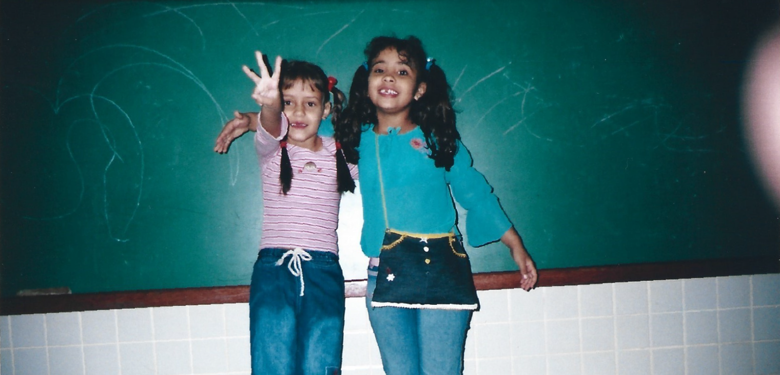 Agora não tem mais desculpa: podcast  promove a leitura de livros capixabas apresentando novos autores e entusiastas da literatura.